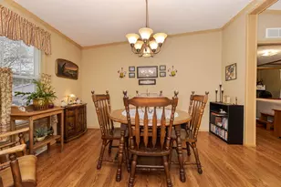 1129 11th St, Bloomington, IL 61704 - Photo 10