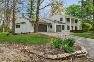 14 Oxford Dr, Lincolnshire, IL 60069 - Photo 2