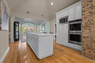 1515 Rosewood Ave, Deerfield, IL 60015 - Photo 6