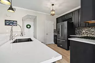 1033 Heron Cir, Joliet, IL 60431 - Photo 8