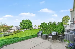1033 Heron Cir, Joliet, IL 60431 - Photo 22