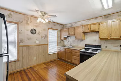 411 39th Street, Moline, IL 51265 - Photo 6