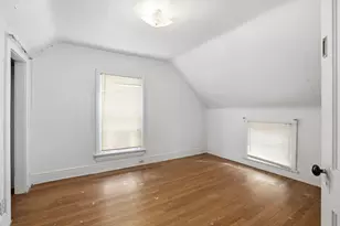 411 39th St, Moline, IL 51265 - Photo 12