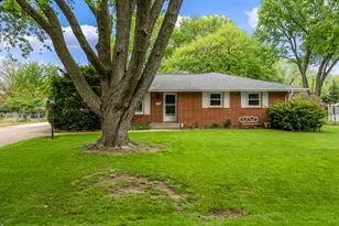 1408 Lilac Ln, Machesney Park, IL 61115 - Photo 2