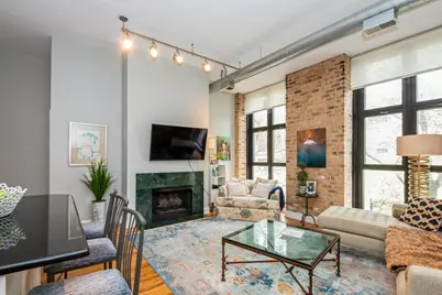 1635 W Belmont Avenue #320, Chicago, IL 60657 - Photo 2