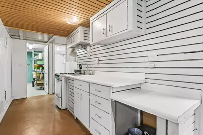 500 W 42nd Street, Chicago, IL 60609 - Photo 16