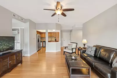 100 S Emerson Street #205, Mount Prospect, IL 60056 - Photo 6