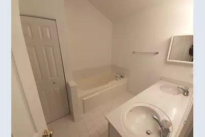 11 E Illinois Avenue, Palatine, IL 60067 - Photo 22