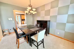 13437 Springhill Dr, Winnebago, IL 61088 - Photo 8