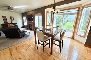 13437 Springhill Dr, Winnebago, IL 61088 - Photo 18