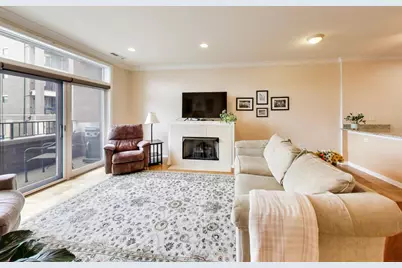2472 W Foster Avenue #203, Chicago, IL 60625 - Photo 6