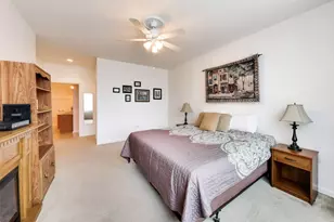 2472 W Foster Ave, Chicago, IL 60625 - Photo 12