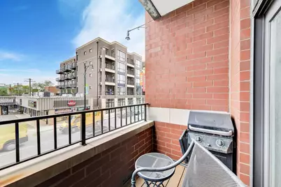 2472 W Foster Avenue #203, Chicago, IL 60625 - Photo 22