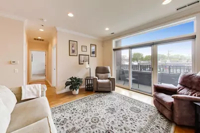 2472 W Foster Avenue #203, Chicago, IL 60625 - Photo 4