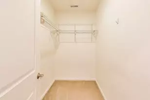 2472 W Foster Ave, Chicago, IL 60625 - Photo 14