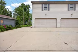 3 Ross Dr, Bloomington, IL 61701 - Photo 22
