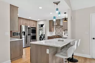 1673 Bloomingdale Rd, Glendale Heights, IL 60139 - Photo 4