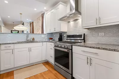 2929 N Fairfield Avenue, Chicago, IL 60618 - Photo 14