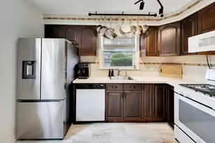 2536 S 5th Ave, North Riverside, IL 60546 - Photo 8