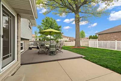 8019 Prairie Court, Tinley Park, IL 60477 - Photo 22