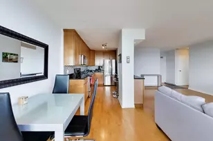 3900 N Lake Shore Dr, Chicago, IL 60613 - Photo 10