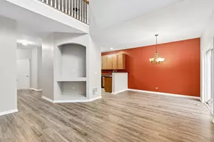 725 S Jade Ln, Round Lake, IL 60073 - Photo 4