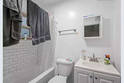 2250 S Sacramento Avenue, Chicago, IL 60623 - Photo 10