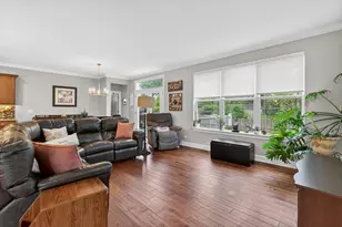 777 W Fairway Dr, Addison, IL 60101 - Photo 10