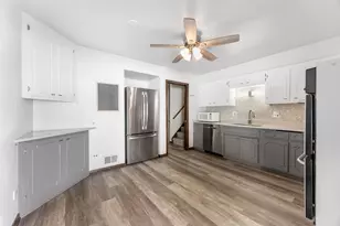 9S172 Cumnor Rd, Downers Grove, IL 60516 - Photo 8