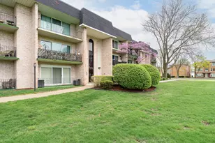 9202 S Pulaski Rd, Oak Lawn, IL 60453 - Photo 2