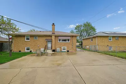7730 S Octavia Avenue, Bridgeview, IL 60455 - Photo 22