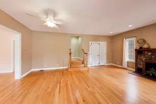 171 E Cayuga Ave, Elmhurst, IL 60126 - Photo 4