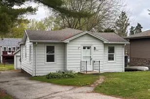 7506 Algonquin Rd, Wonder Lake, IL 60097 - Photo 2