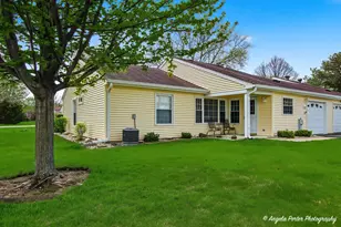 7201 Hastings Cir, Fox Lake, IL 60020 - Photo 2