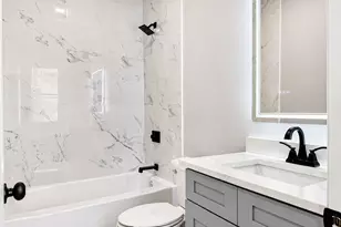 736 N Pine Ave, Chicago, IL 60644 - Photo 6