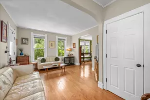 434 S 3rd St, West Dundee, IL 60118 - Photo 6