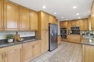 75 Eastwood Dr, Deerfield, IL 60015 - Photo 8
