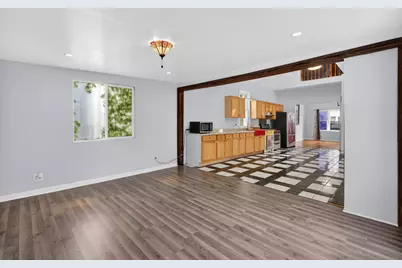 9018 S Brandon Avenue, Chicago, IL 60617 - Photo 16