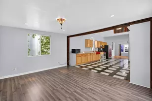 9018 S Brandon Ave, Chicago, IL 60617 - Photo 16
