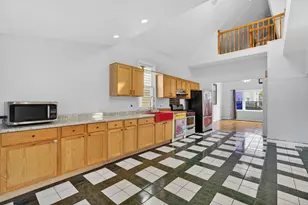 9018 S Brandon Ave, Chicago, IL 60617 - Photo 12