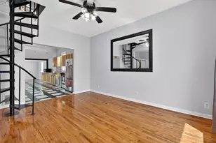 9018 S Brandon Ave, Chicago, IL 60617 - Photo 6
