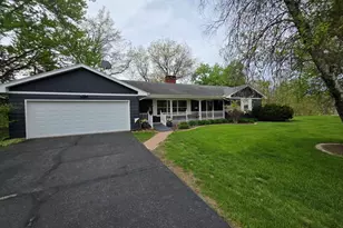 316 Tree Ln, Prophetstown, IL 61277 - Photo 2