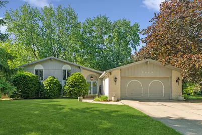 1003 Country Drive, Shorewood, IL 60404 - Photo 1