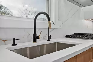 1230 Guerin Rd, Libertyville, IL 60048 - Photo 12
