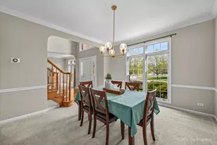 26W326 Pinehurst Dr, Winfield, IL 60190 - Photo 8