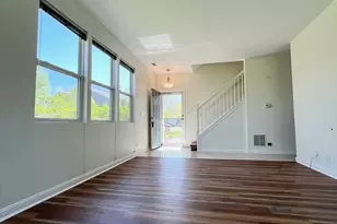 601 Blackstone Ct, Aurora, IL 60504 - Photo 2