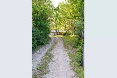 4685 Keller Road, Iuka, IL 62849 - Photo 2
