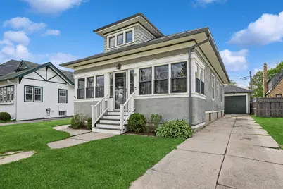 18 N Worth Avenue, Elgin, IL 60123 - Photo 2