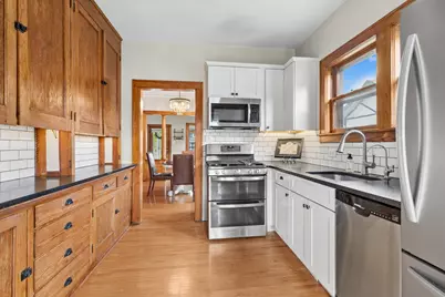 18 N Worth Avenue, Elgin, IL 60123 - Photo 8