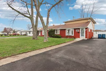 4552 W 89th Street, Hometown, IL 60456 - Photo 1